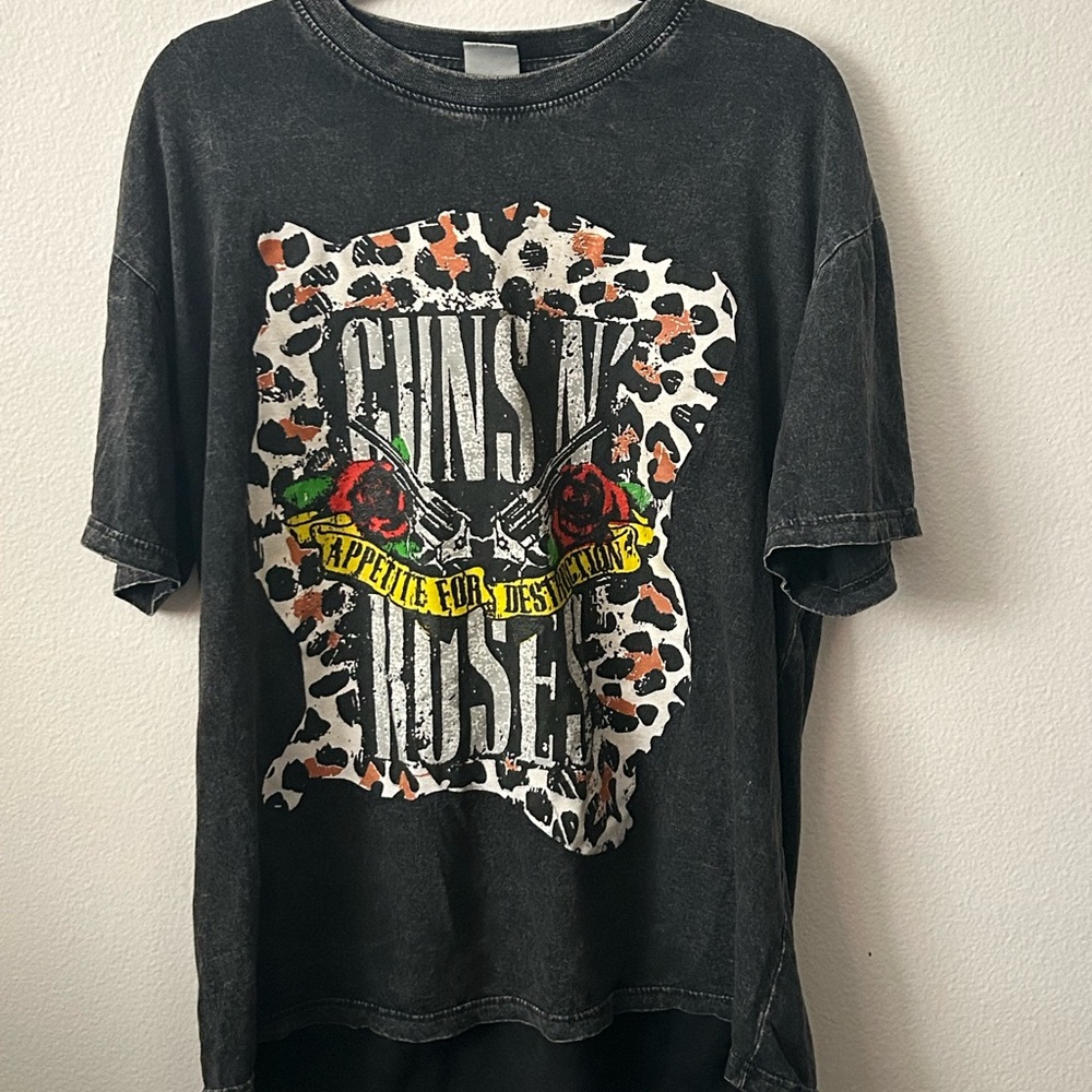 Guns N’ Roses Oversized Graphic Tee with Cheetah print/Rose Detailing